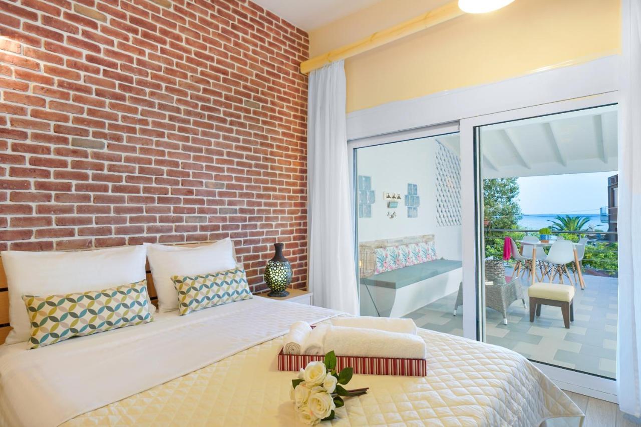 Golden Beachside Terrace Chrysi Ammoudia Dış mekan fotoğraf